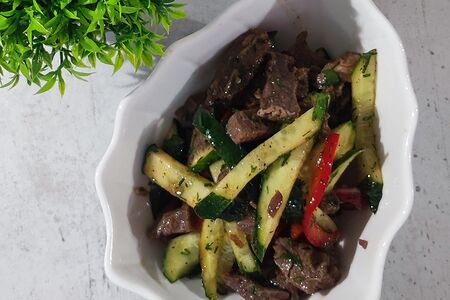 Мясо с огурцами