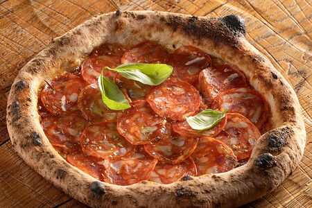 Пицца Пеперони и томаты