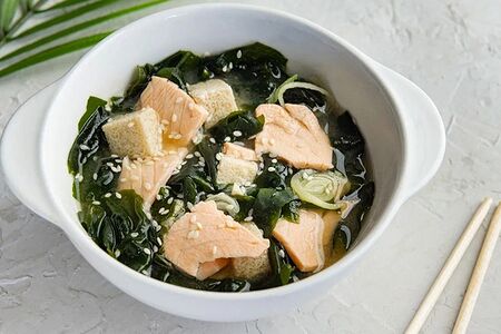 Мисо суп с лососем