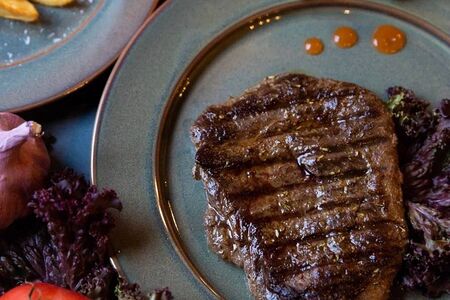 Стейк говяжий