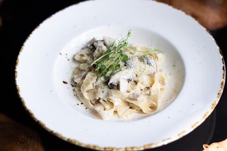 Фетучинни с курицей и грибами