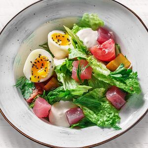 Салат с тунцом