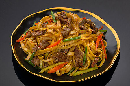 Лапша удон с говядиной