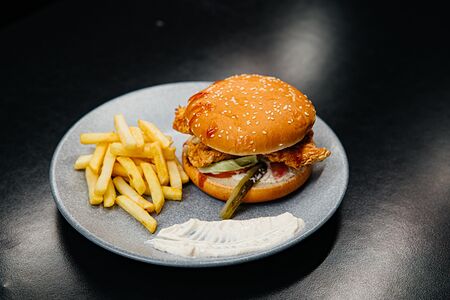 Чикен бургер