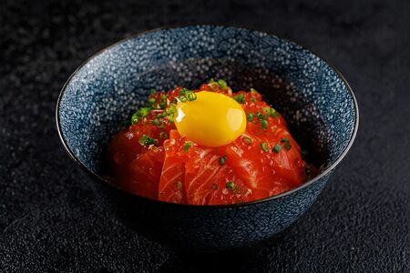 Боул Чираши с лососем