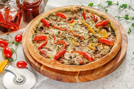 Пицца Карбонара alla pesto