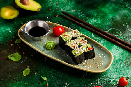 Raw Роллы Калифорния