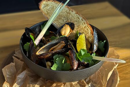 Мидии том ям