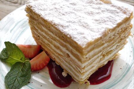 Наполеон с кокосовым кремом