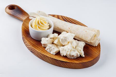 Сыр Мотал с домашним маслом