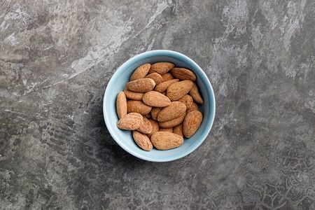 Миндаль копченый