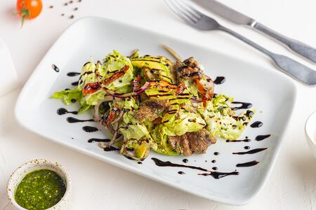 Фирменный салат Медина