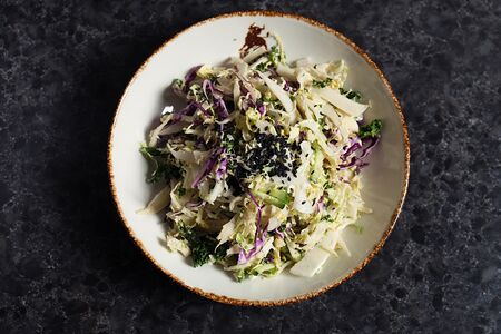 Коул Слоу с капустой кейл