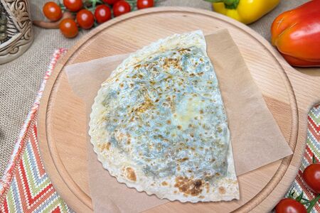 Кутаб с сыром и зеленью