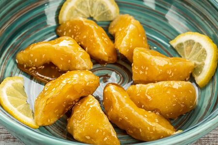 Яблоки в карамели