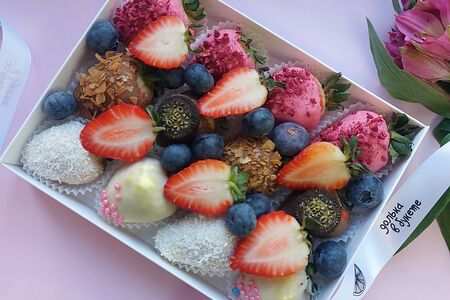 Набор Клубника и голубика в шоколаде №16