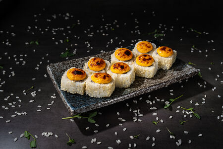 Гриль-ролл с креветкой в темпуре