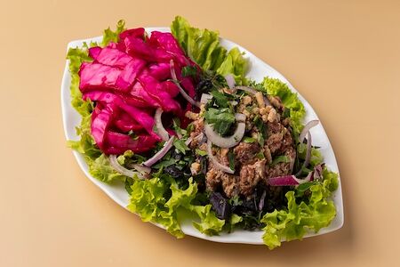 Красное лобио с орехами и капустой по-гурииски / Red lobio with nuts and Gurian cabbage
