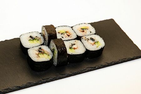 Ролл Унаги маки