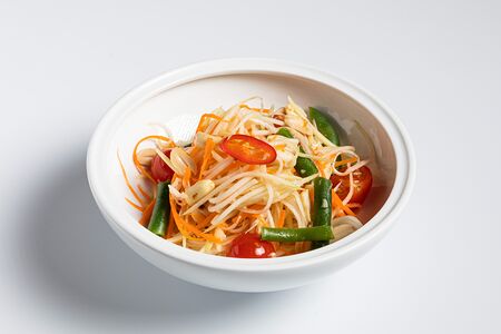 Салат из зеленой папайи