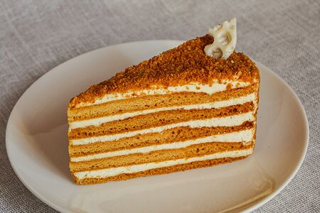 Торт Медовик