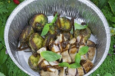 Куриное бедро и молодой картофель