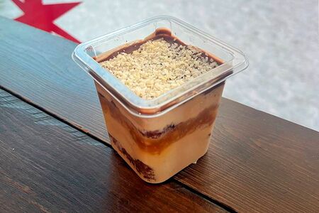 Трайфл Сникерс