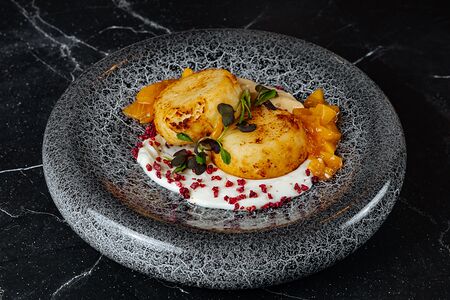 Сырники с муссом из вареной сгущенки