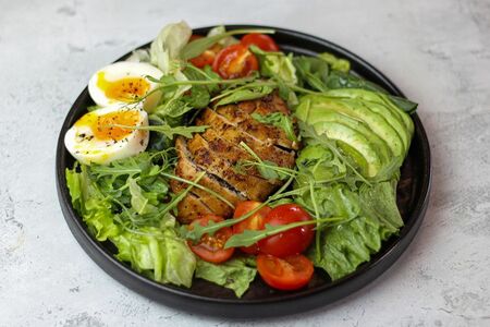 Завтрак с индейкой и сезонными овощами