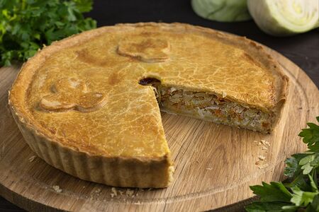Пирог с курицей и капустой