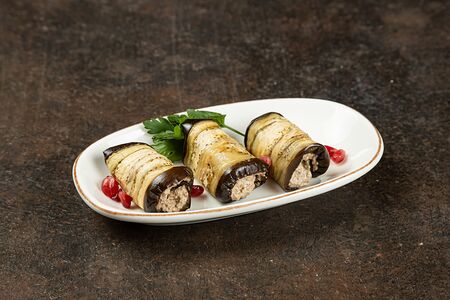 Рулетики из баклажанов