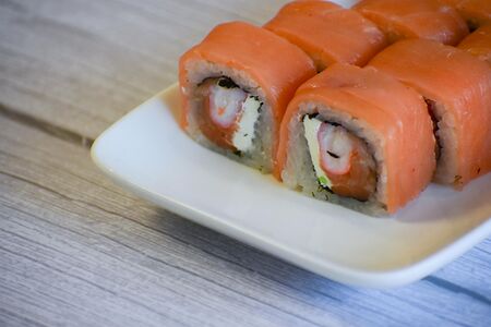 Ролл Филадельфия с креветкой