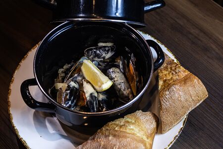 Мидии в сливочном соусе