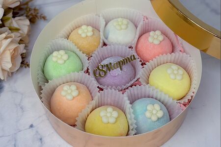Пирожные моти. Ассорти на 8 марта