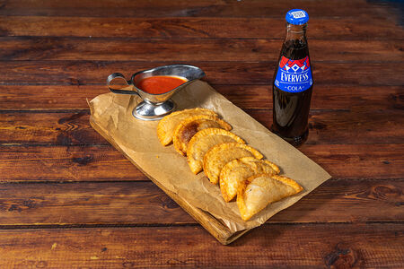 Комбо с сочными мини чебуреками и колой