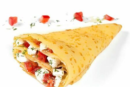 Блин брынза с помидором