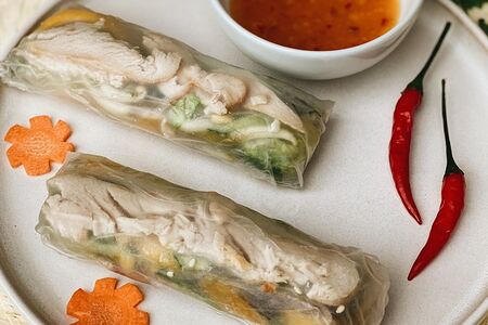 Спринг ролл с курицей