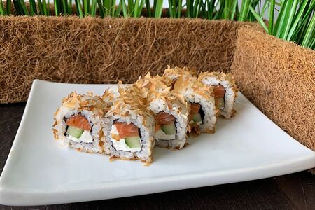 Полу-Бонито Лосось