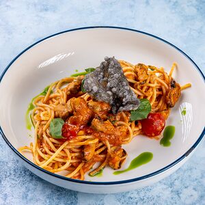 Спагетти с мидиями в томатном соусе