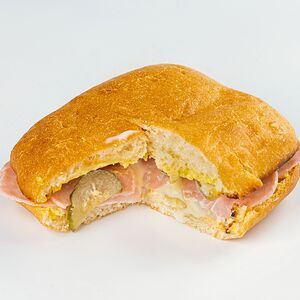 Сэндвич ветчина и плавленный сыр