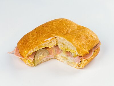 Сэндвич ветчина и плавленный сыр