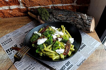 Казаречче с соусом песто