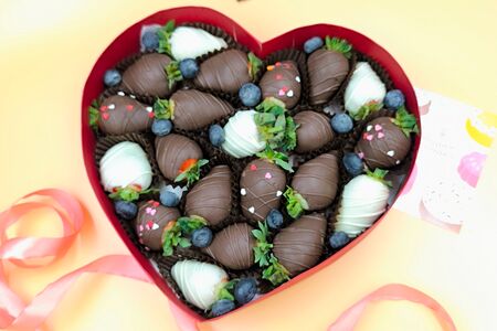 Клубника в шоколаде Callebaut №146