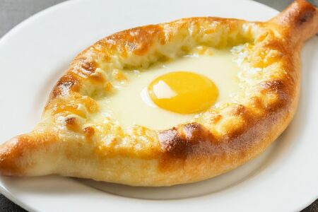 Хачапури по-аджарски