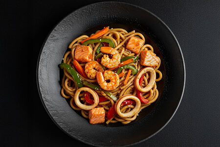 Удон с морепродуктами 