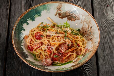 Паста с креветками и пеперони 