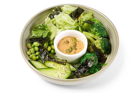 Зелёный салат с кунжутным терияки