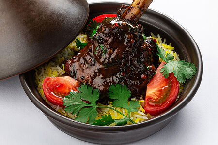 Тушеная ножка ягненка с рисом