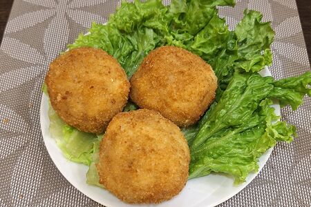 Куриный шарик с сыром