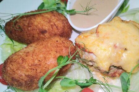 Свино-томатное изобилие с картофельными шанюшками